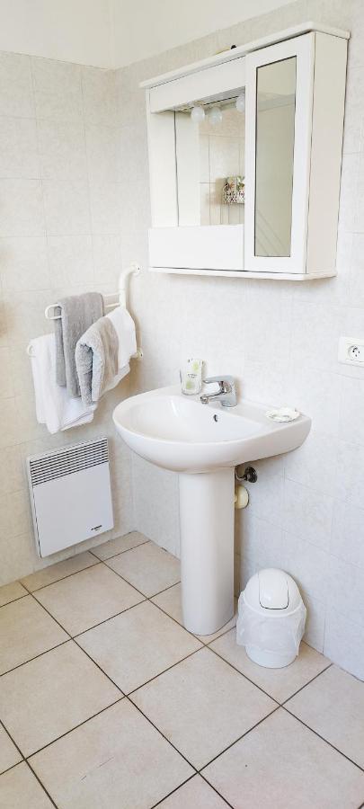 Menton Bord De Mer Studio Calme Avec Balcon, Ascenseur, Climatisation, Ideal Location Quiet Near Sea, Balcony, Elevator, Ac 외부 사진
