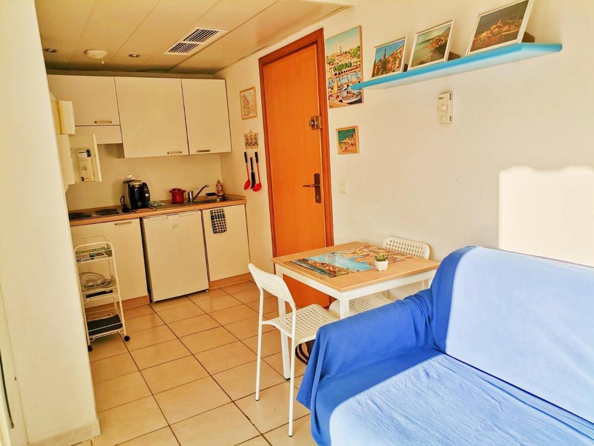 Menton Bord De Mer Studio Calme Avec Balcon, Ascenseur, Climatisation, Ideal Location Quiet Near Sea, Balcony, Elevator, Ac 외부 사진